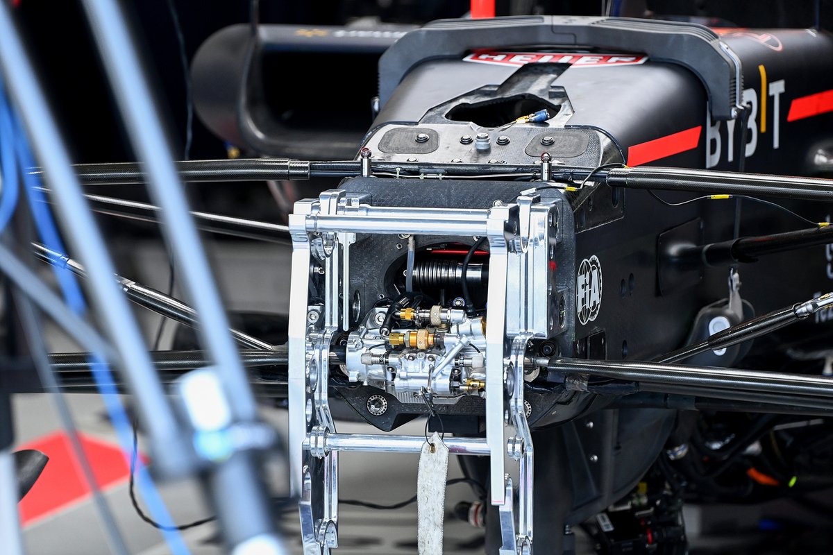 Red Bull Racing RB18 detail