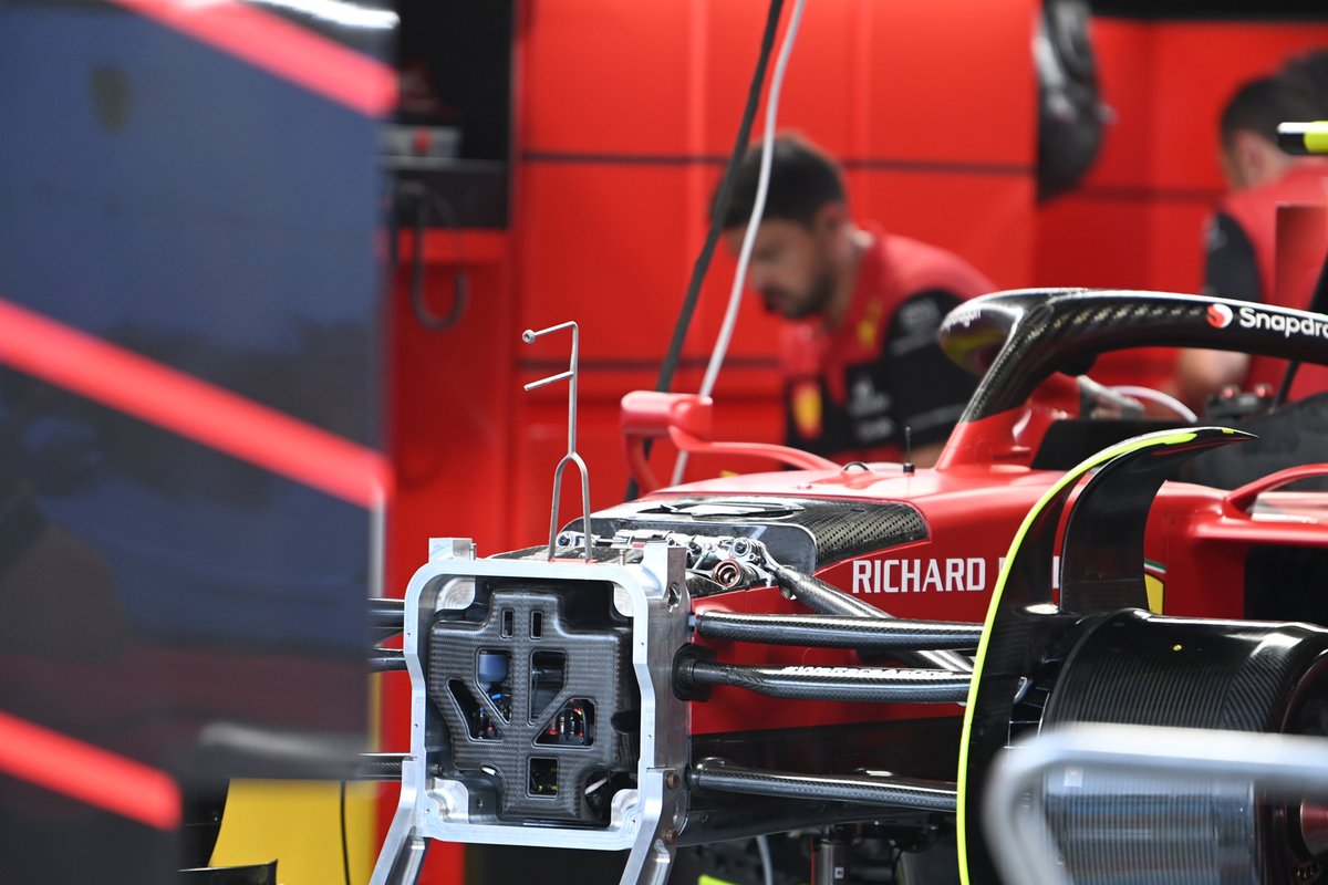 Ferrari F1-75 front wing detail