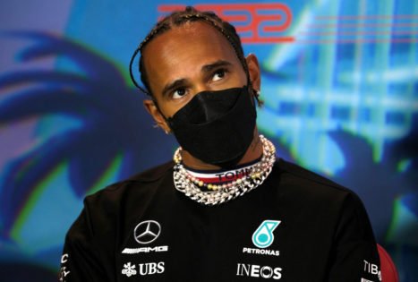 “They Will Give Their Soul…”: Lewis Hamilton Gets Candid on Mercedes F1 Culture Despite Tumultuous Season