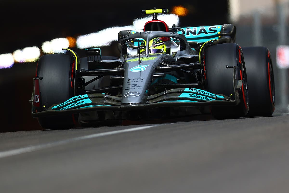 F1: Lewis Hamilton done with 'teeth and jaw moving all the time' in 'shaking' Mercedes