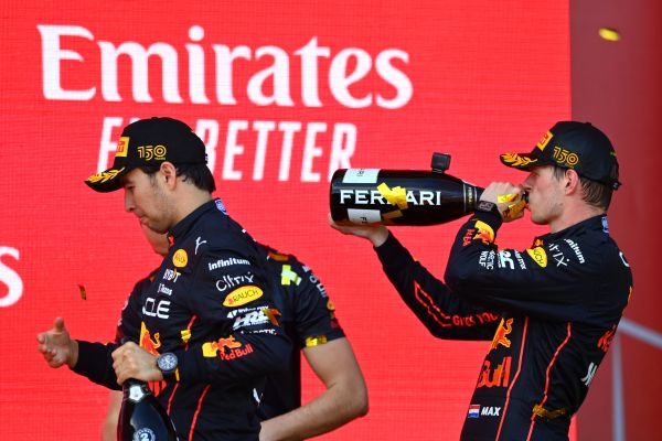 Oracle Red Bull Racing Azerbaijan GP race : 1-2 victory in Baku