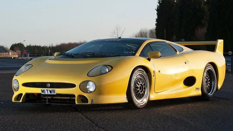 Jaguar XJ220 image