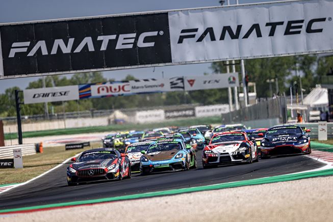 Joulié and Ibañez cap a perfect GT4 European Series weekend with second victory in Misano - results