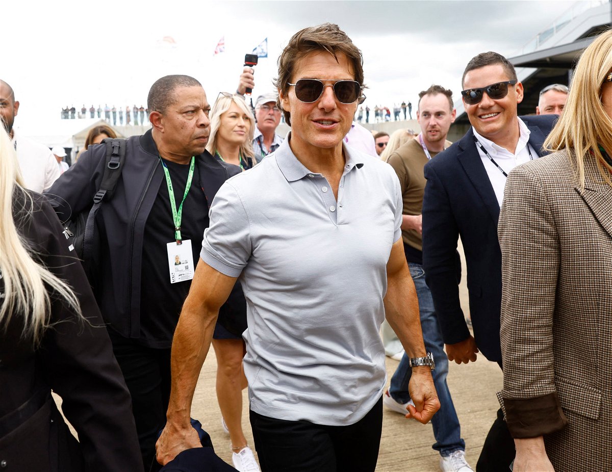 “Definitely Lewis”: Hollywood Phenomenon Tom Cruise Makes His Alliances to Hamilton Loud & Clear as F1 World Welcomes Him to Mercedes Family