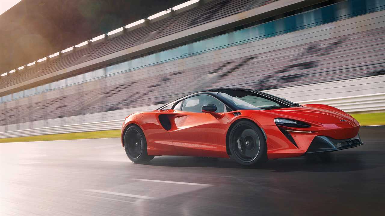 2022 McLaren Artura review: don't let its looks deceive you