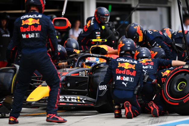 Oracle Red Bull Racing Hungarian GP race -From 10 to win -great performance from whole team