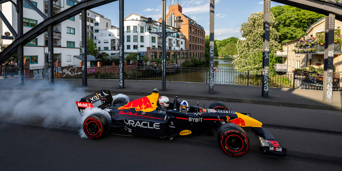 Emil Forsberg and David Coulthard: Leipzig F1 tour