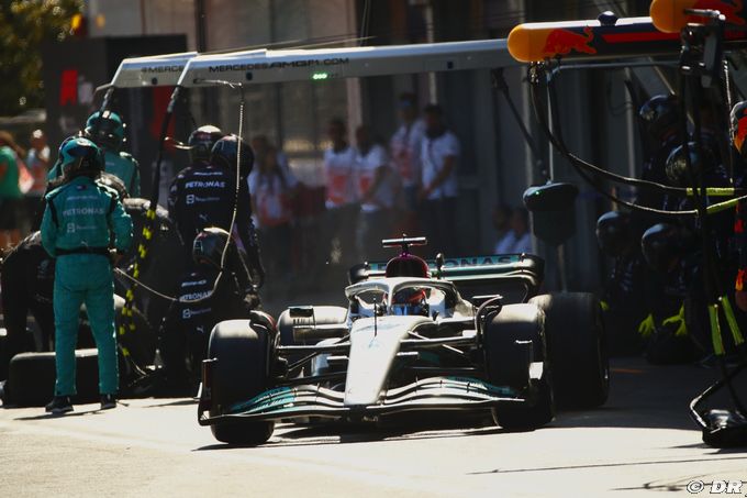 Mercedes F1 admits not having (...)