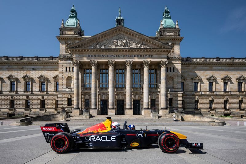 Swedish football star Emil Forsberg teams up with David Coulthard for a unique two-seater experience