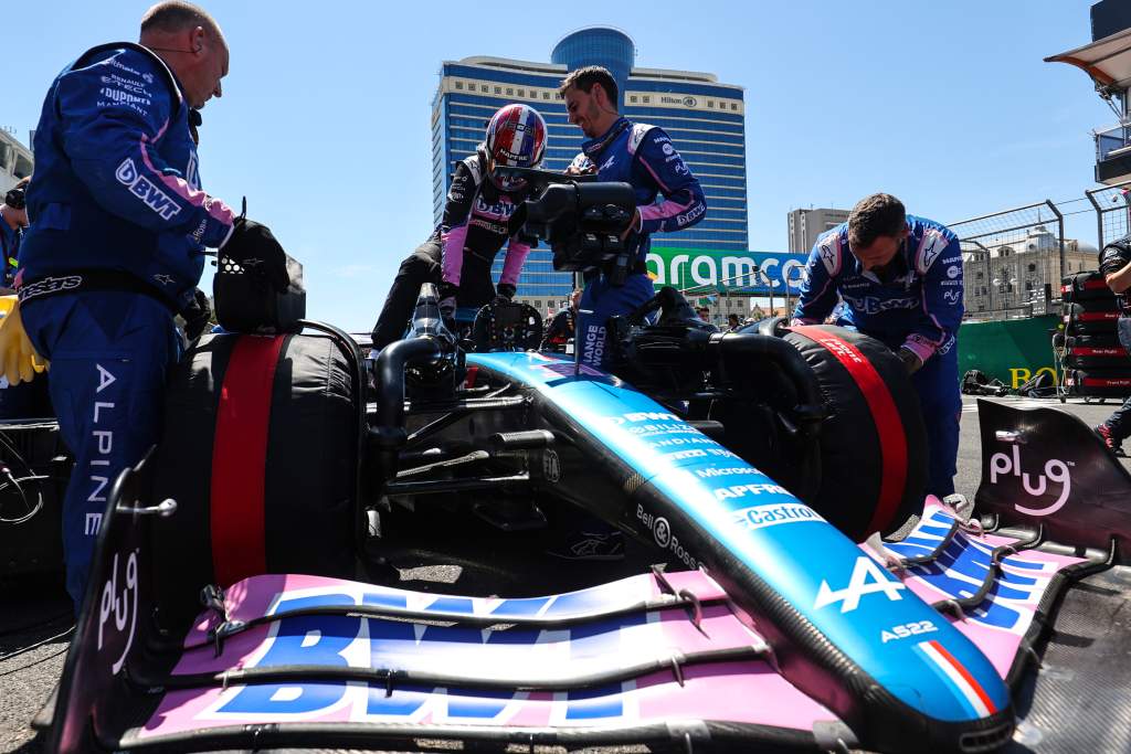 Alpine F1 tire blanket Esteban Ocon