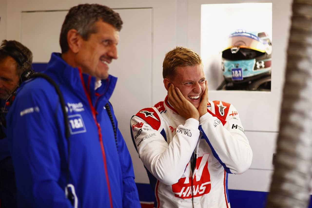 Günther Steiner and Mick Schumacher in the Haas Garage at the 2022 Belgian Grand Prix