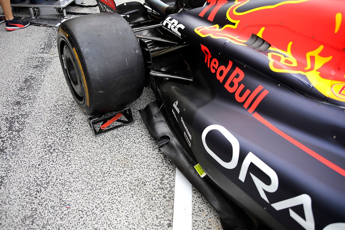 Red Bull Racing RB18 floor