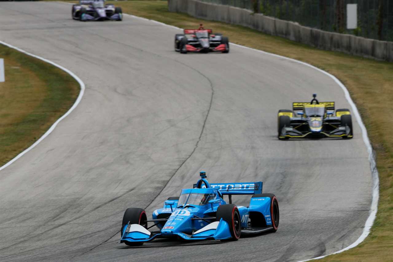 Alex Palou leading the IndyCar race at Road America in 2021