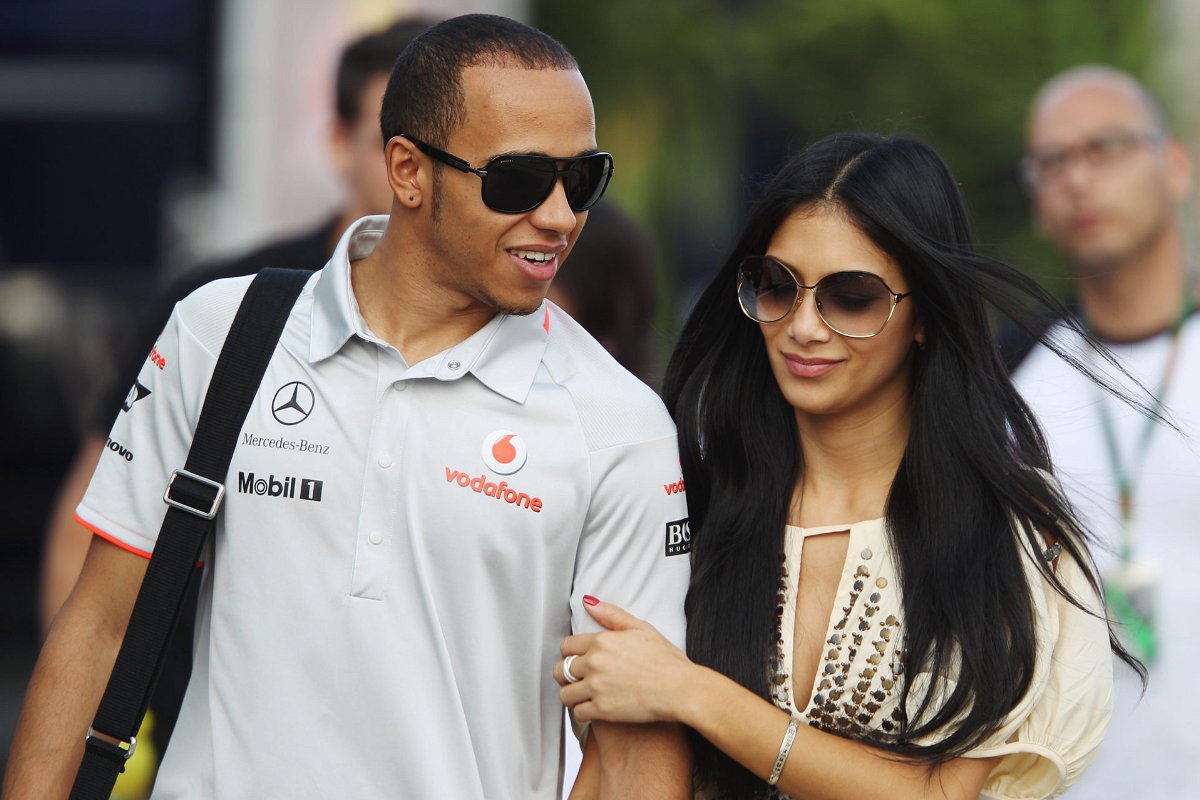 "Littered With Divorcees": Insider Breaks Rose Tinted Glasses of Life in F1 That Affected Even Lewis Hamilton Himself