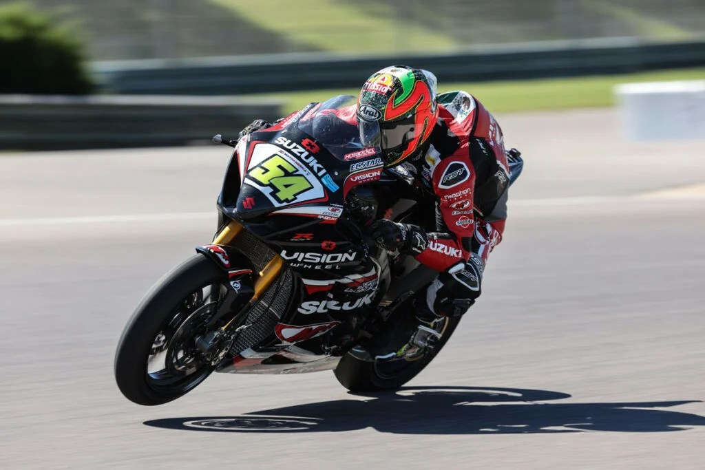 Richie Escalante (54) ended his final race in his rookie Superbike season with his 12th top-10 finish.