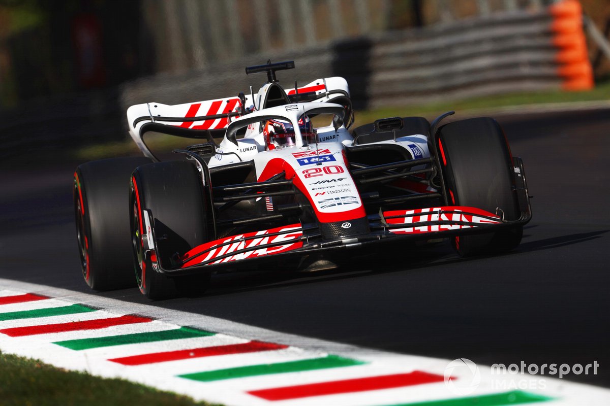 Kevin Magnussen, Haas VF-22