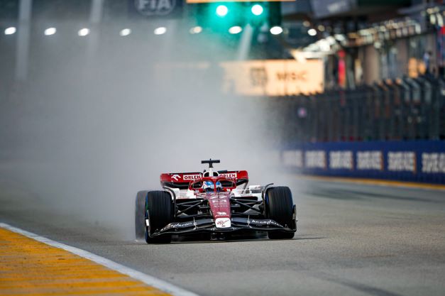 Alfa Romeo F1 Team ORLEN Singapore GP race - Not an easy race