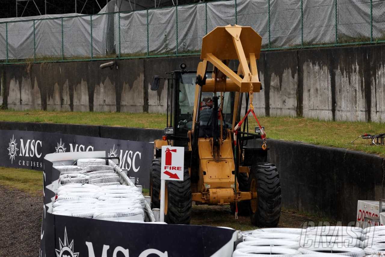 FIA launches review into Japanese GP recovery vehicle incident