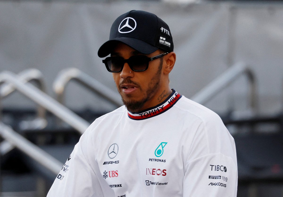 "Stood Up & Spoke to Them" - Mercedes F1 Director Makes Lewis Hamilton Revelation