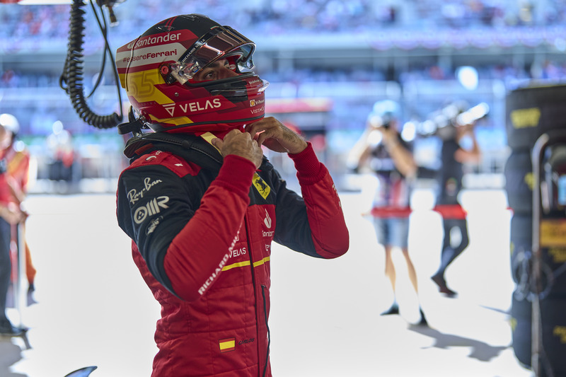 Carlos Sainz claims second pole position at Austin