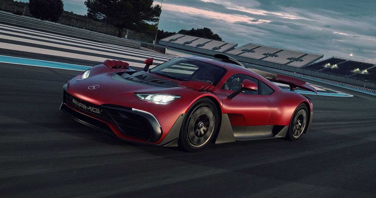 Mercedes-AMG ONE Front Quarter View Paul Ricard Track
