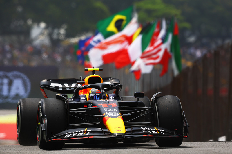 Sergio Pérez sets the pace at Interlagos during an intriguing First Practice Session