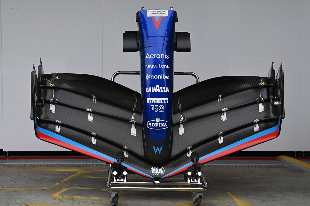 Williams FW44 nose and front wing detail