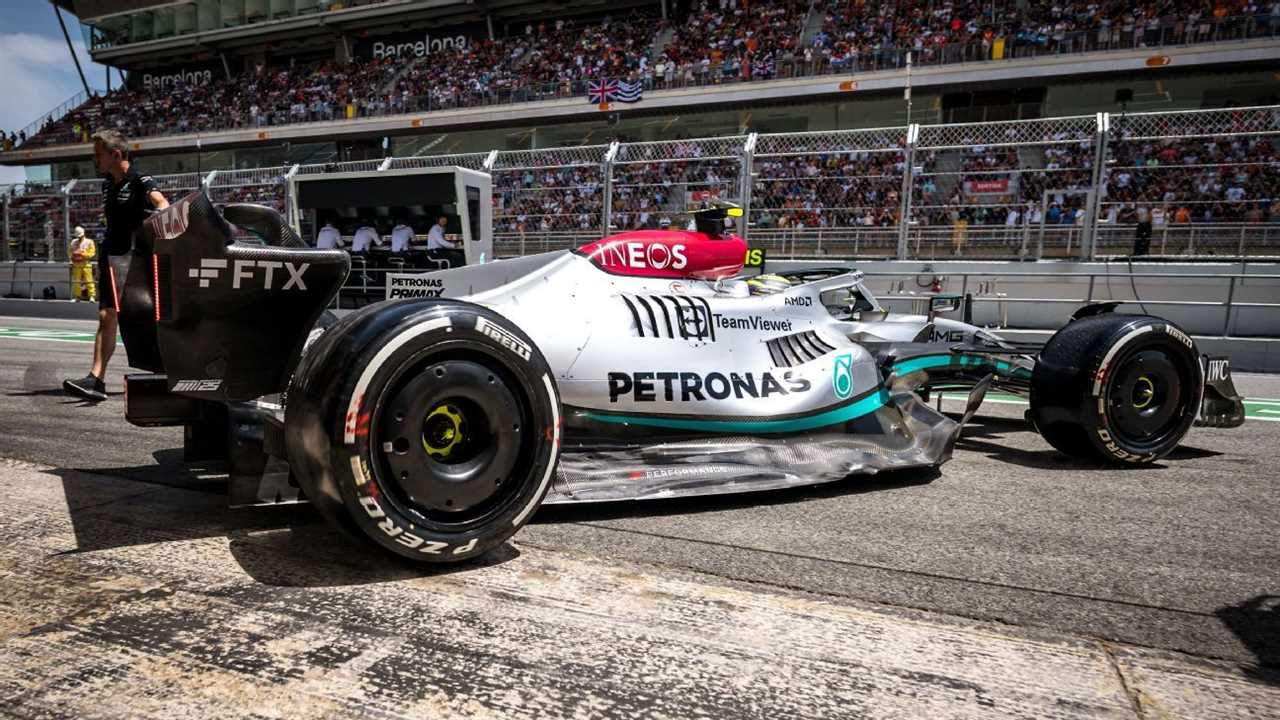 Mercedes F1 team suspends partnership with FTX