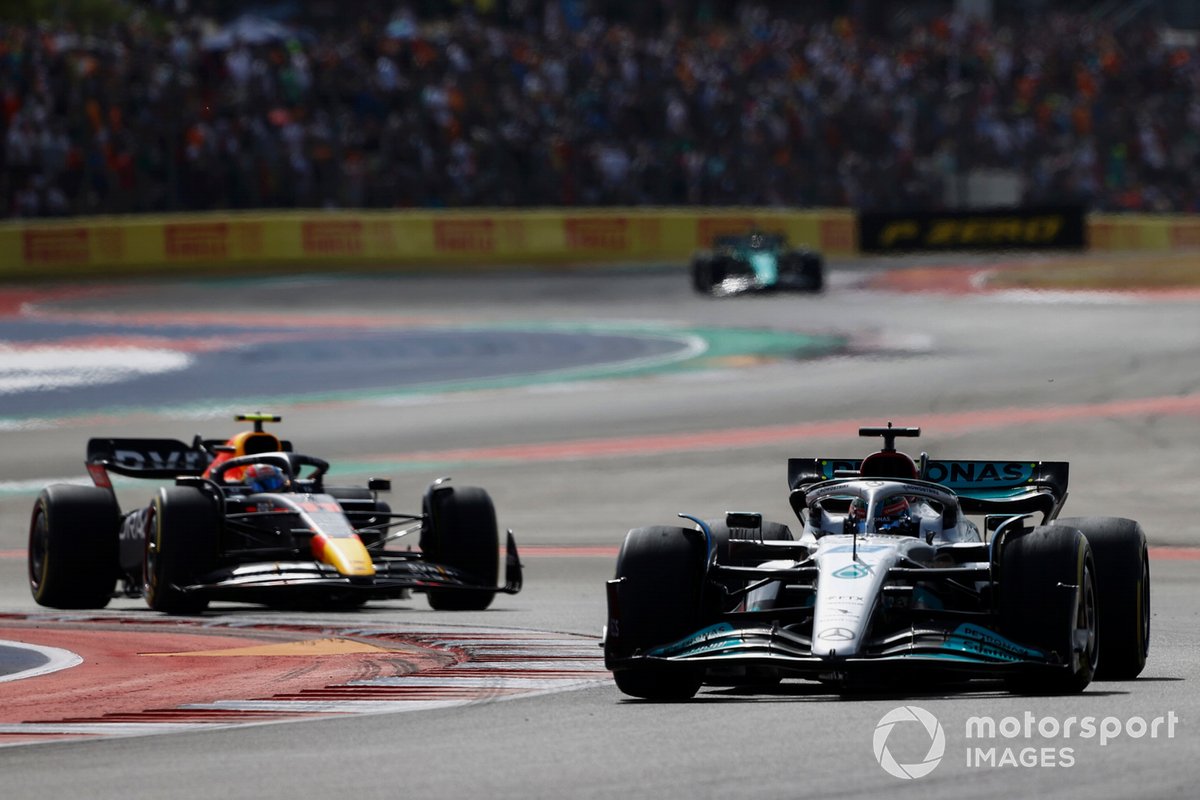 George Russell, Mercedes W13, Sergio Perez, Red Bull Racing RB18