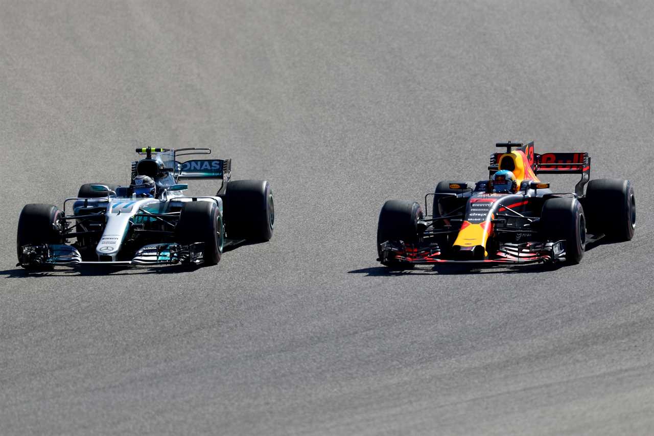 Daniel Ricciardo Red Bull Valtteri Botta's Mercedes F1