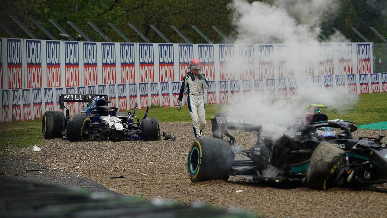 George Russell walking out of his car after crashing with Valtteri Bottas during the Emilia Romagna Grand Prix, 2021 (Image Credits: Reddit/u/Phil20122)