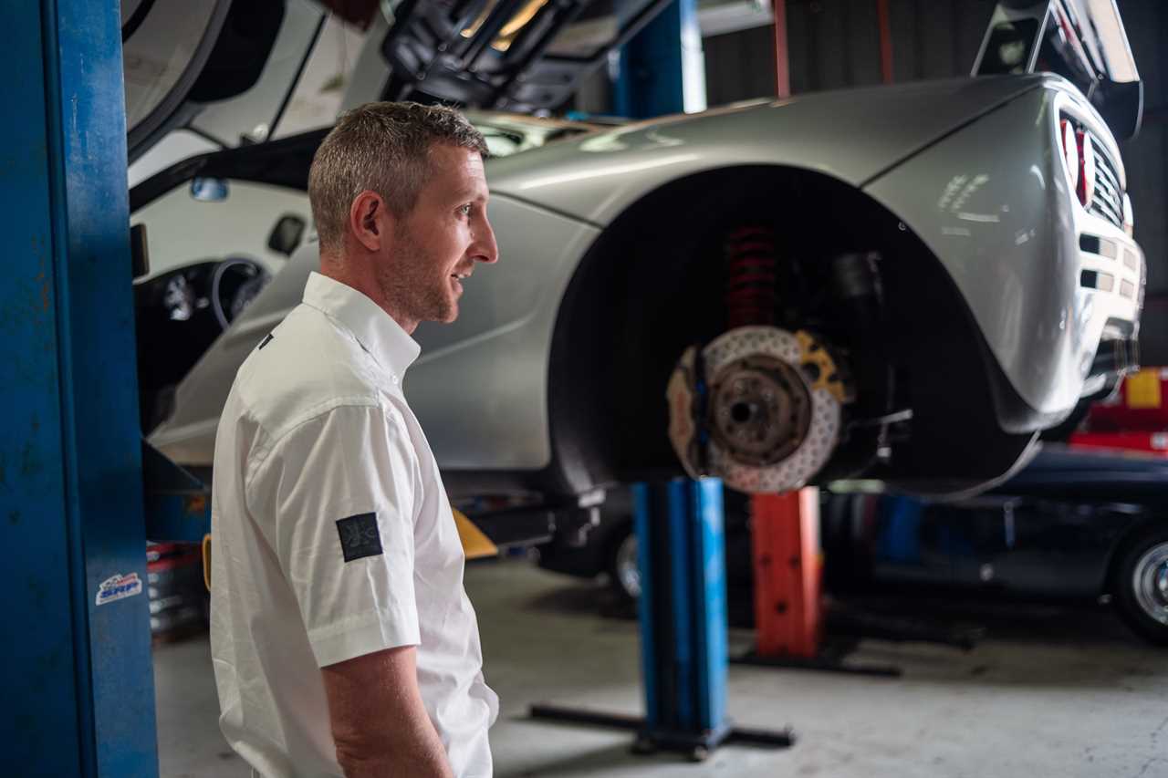 1998 mclaren f1 inspection