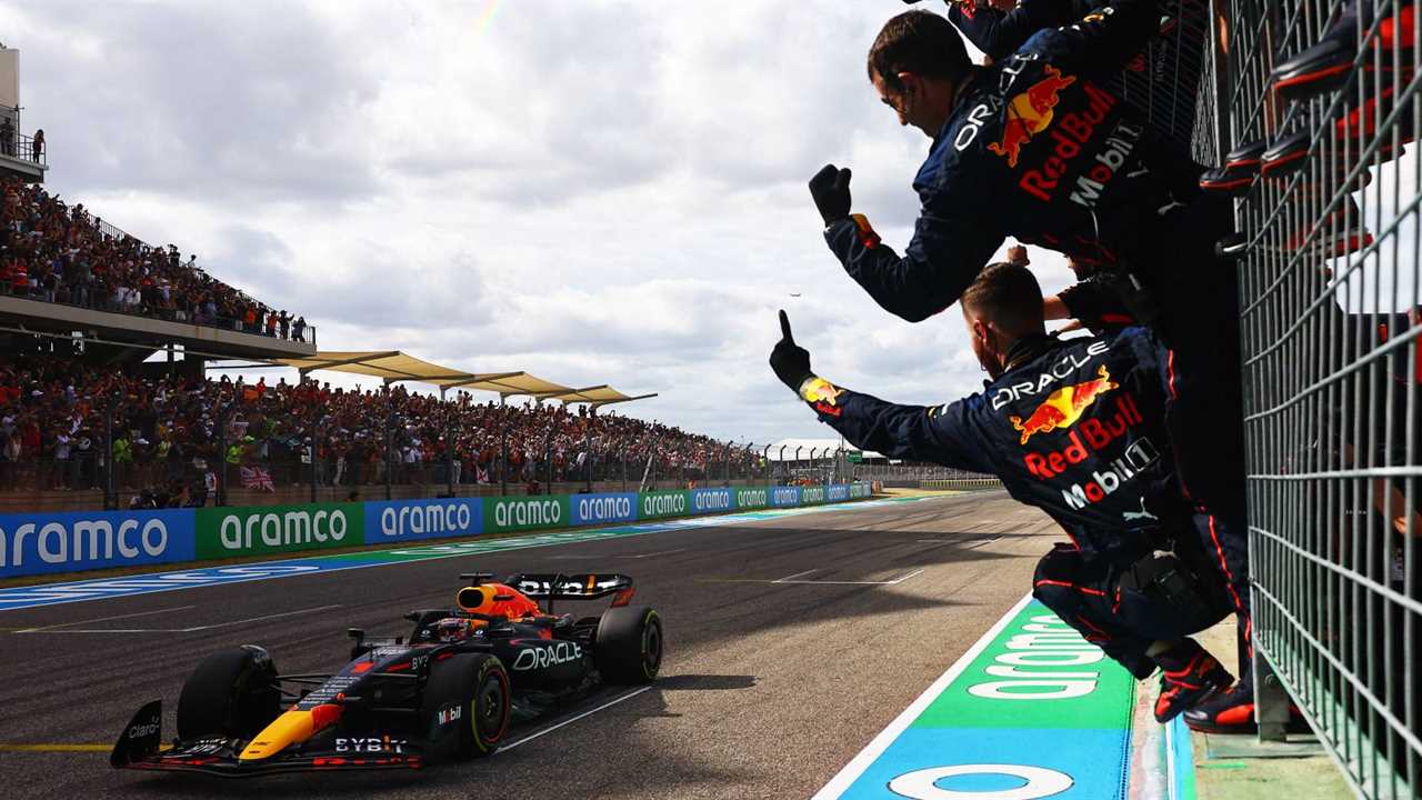 Red Bull celebrates as Max Verstappen wins. Austin, October 2022.