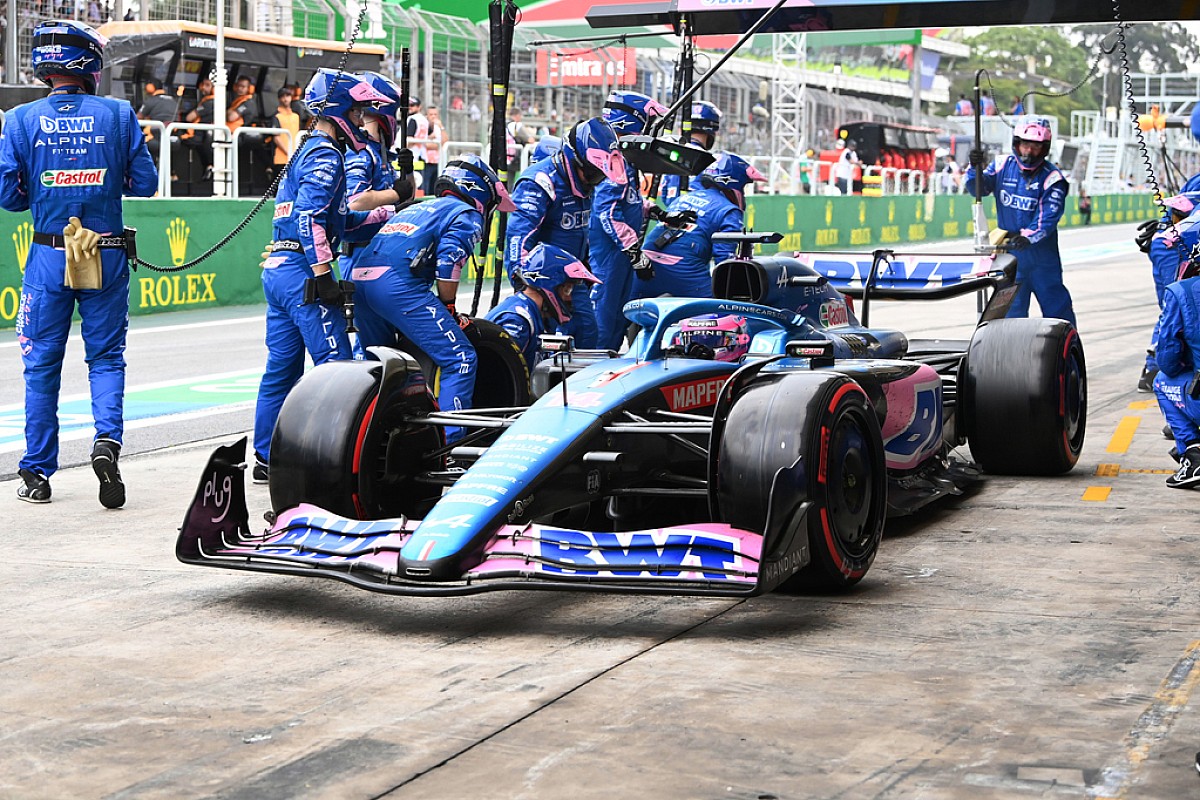 Alpine F1 reliability struggles not comparable to McLaren-Honda