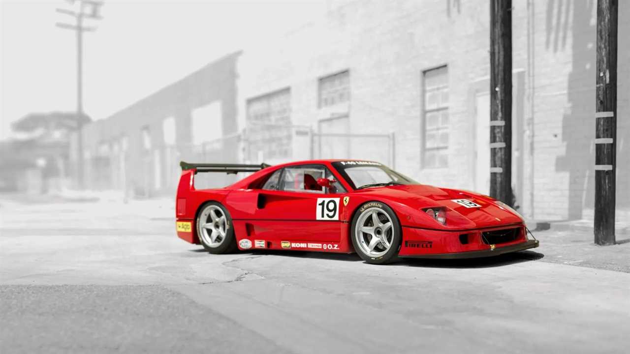 Red Ferrari F40LM