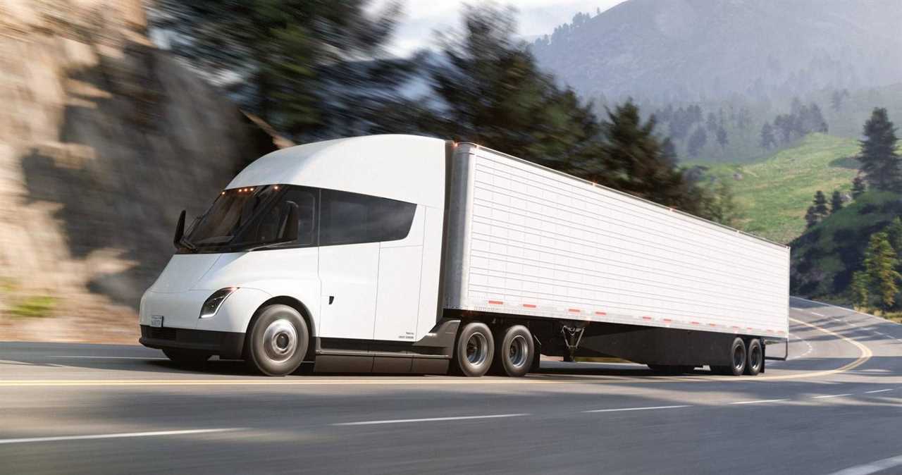 Tesla Semi in White