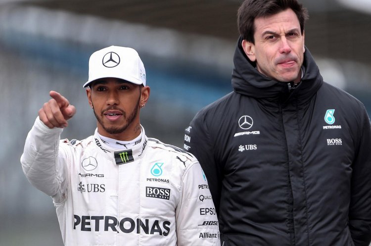 Despite Friendship With Lewis Hamilton, Mercedes Boss Makes Lonely “Room Service” Admission