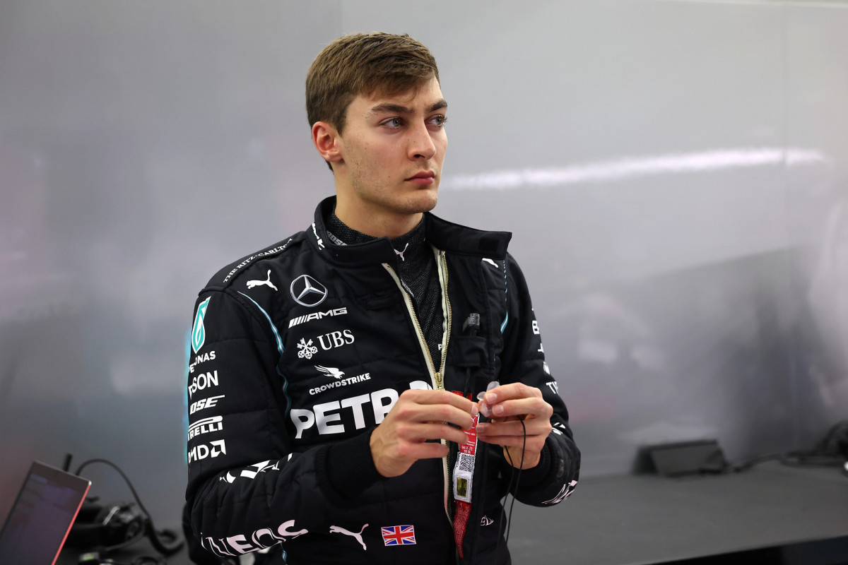 F1 News: George Russell's Girlfriend Shows Driver How Not To Do It In Mercedes Accident - F1 Briefings