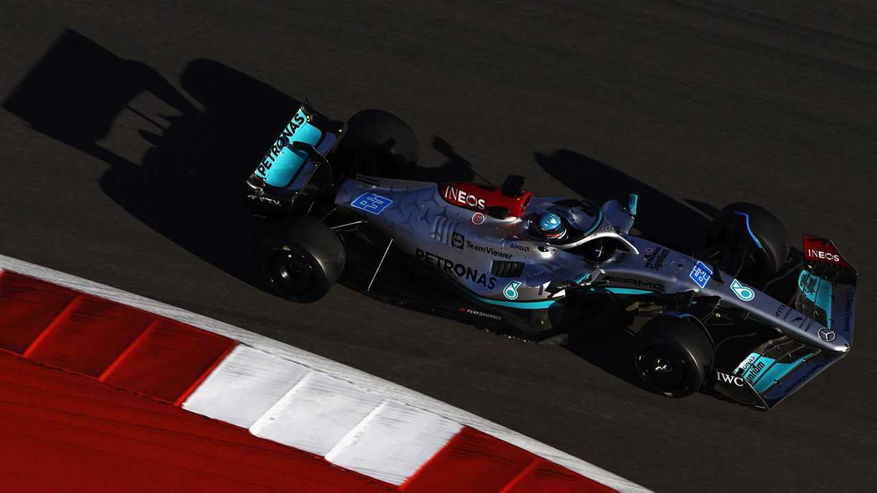 George Russell navigates COTA in the Mercedes W13. October 2022