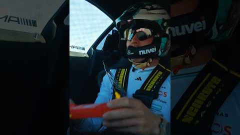 Valtteri takes on the crazy F1 Safety Car buzz wire challenge with CrowdStrike! 🤣⚡️