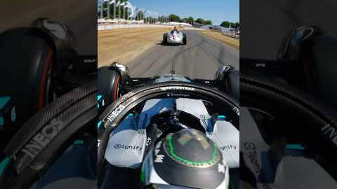 Modern F1 car VS 1950s F1 car