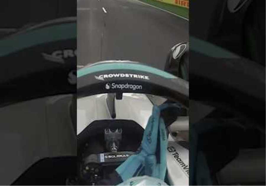 George congratulates Kimi after his first F1 race 😆
