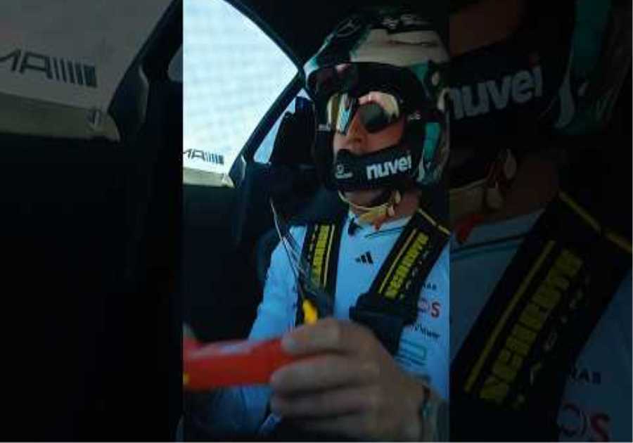 Valtteri takes on the crazy F1 Safety Car buzz wire challenge with CrowdStrike! 🤣⚡️