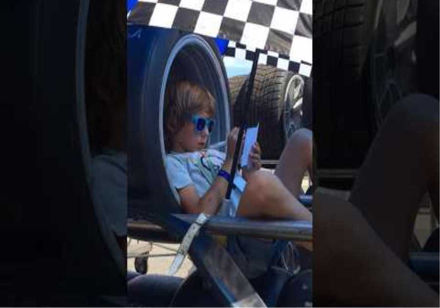 KIMI SNUCK INTO THE F1 PADDOCK AS AN 8-YEAR-OLD! 🤯