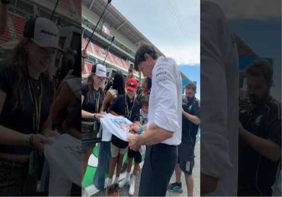 Everyone is a Toto fan 🐺 #f1 #formula1 #mercedesf1 #totowolff