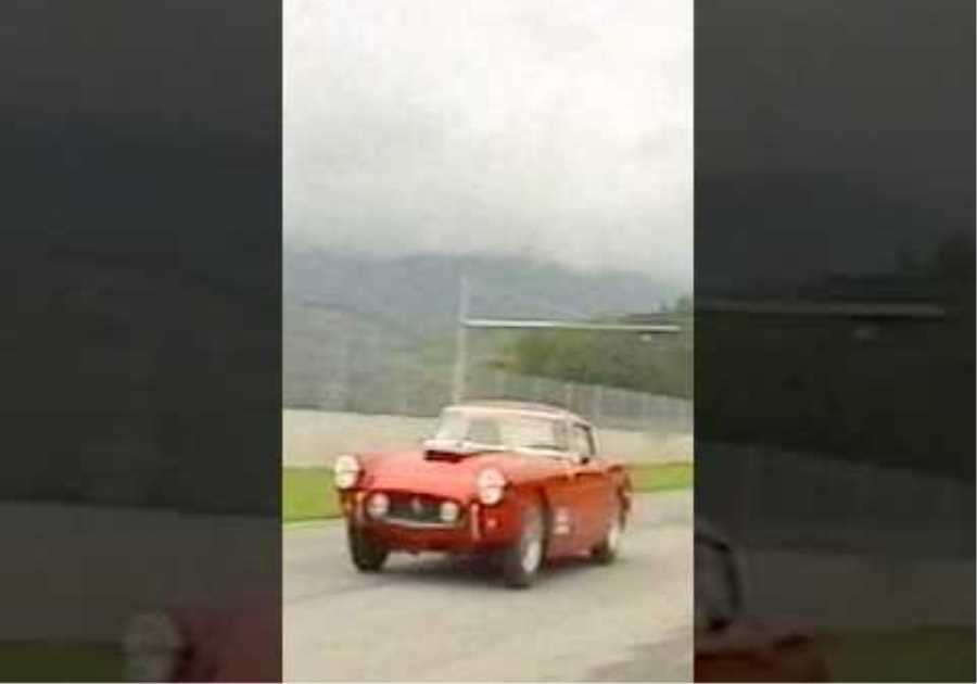 Pure vibes at #Mugello in 1993. How many of these do you recognise? #MuseiFerrari #Ferrari
