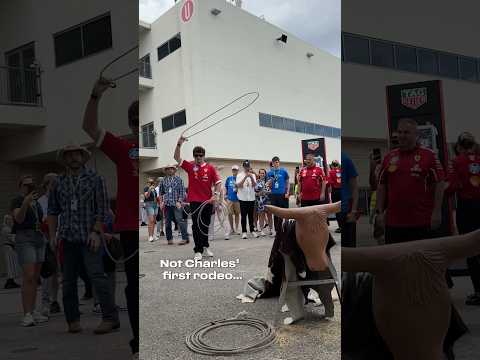 Now that’s how it’s done, y’all 🤠#F1Shorts