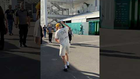 Love your outfit, VB 😘