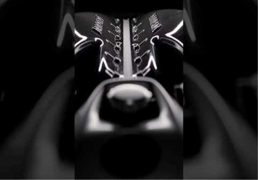 Discover the soul of the #FerrariDaytonaSP3. #IconaFerrari #Ferrari