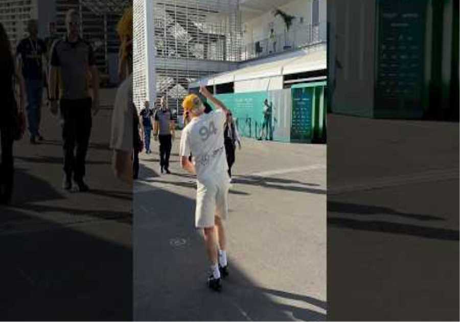 Love your outfit, VB 😘